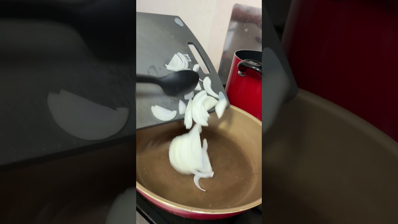 豚モツ味噌炒め丼が飯テロ #shorts