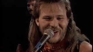 Travis Tritt  Country Club (Better Quality)