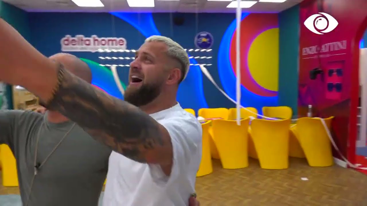 Luizi dhe Kristi këndojnë bashkë