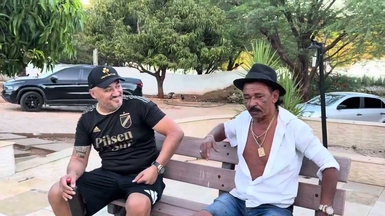 CHARLLES ANUNCIA TIRINGA O VENDEDOR DO MEL CRU | COMÉDIA SELVAGEM 😂😂￼