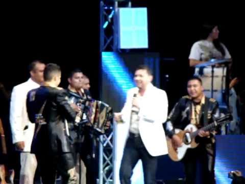 La Charla - Roberto Tapia y Enigma Norteño (Nokia Theater 2011)