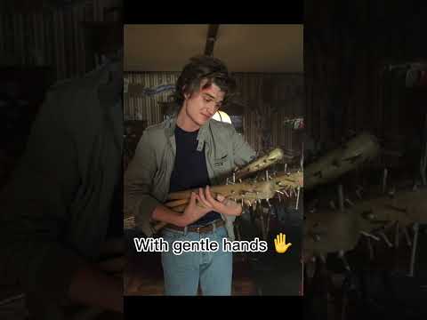 Steve harrington being a single mom #strangerthings #viral #steveharrington #joekeery