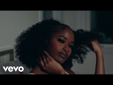 Laura Golde - MYSPACE (Official Video)