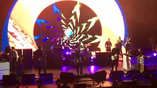 NOEL GALLAGHER&#39;S HIGH FLYING BIRDS  &quot;ALL YOU NEED IS LOVE&quot; PARIS OLYMPIA 2018
