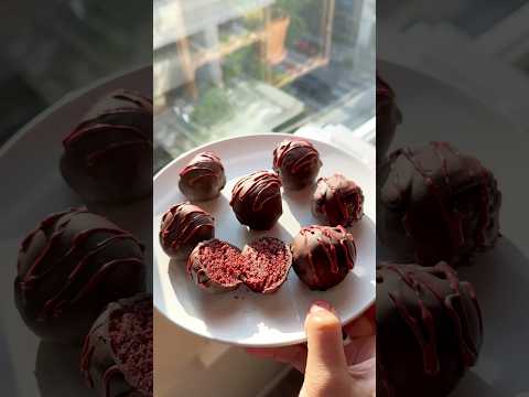 These will just melt in your mouth 😋🍫 #redvelvet #cakepops #easy #tutorial #ytshorts #shorts
