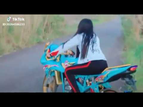 download lagu mp3 mp4 Video Tik Tok Cewek Naik Motor Ninja, download lagu Video Tik Tok Cewek Naik Motor Ninja gratis, unduh video klip Video Tik Tok Cewek Naik Motor Ninja