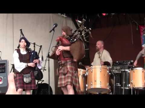 MPS - Weeze 2012  ! The Irish ! Saor Patrol - with a 2nd bagpipe , a girl ! :-)
