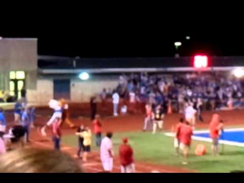 Mascot fight wurst bowl NB vs. CC