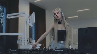 Download lagu Bella Kri - Live 4K @ Lounge Dental (Düsseldorf, Germany) [Melodic Techno & Progressive House Mix] mp3