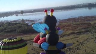 preview picture of video 'Climbing on the Spunky - The Flying Skunk Balloon, 2012 Leon Balloon Fest'