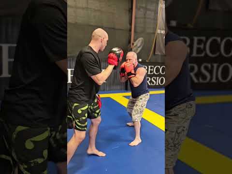 🥊😎 #boxing #kickboxing #ufc #mma #mixedmartialarts #viral