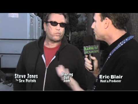The Sex Pistols Steve Jones talks with Eric Blair @ the 6th Johnny Ramone tribute