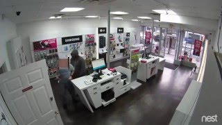 T-Mobile Store Robbed In Manhattan
