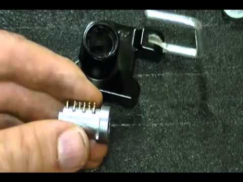 How to disassemble and assemble a motorcycle helmet lock
