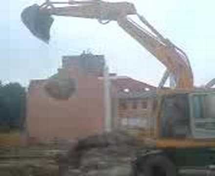 Vár álott s most kőhalom