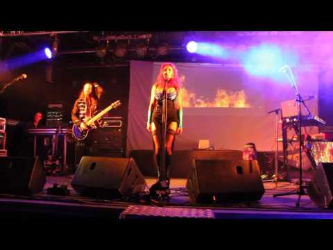 20160820 - The Xperience - Electro Dance coverband @ Ell Niño Festival (NL) - 90s dance mix 3