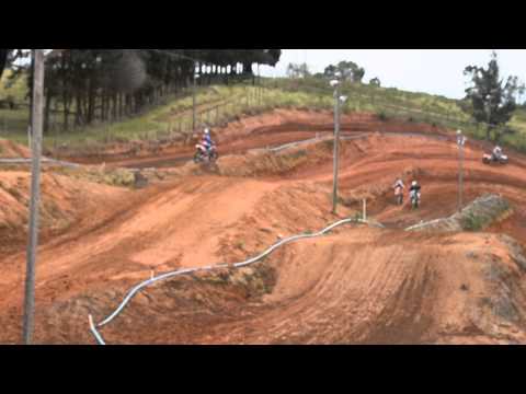 ROMAN JELEN EM RANCHO JEITO CAIPIRA