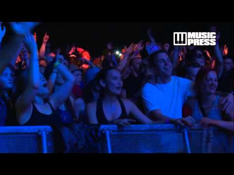 Dubioza Kolektiv - live at Mighty Sounds 2015