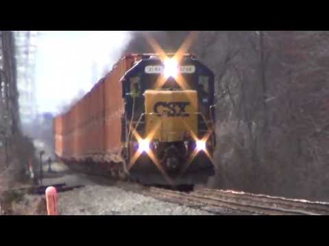 CSX Q706 has a solo GP and a great crew!Engineer waved his arm out the window