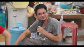 🤣🎶 When Chang Tong (the office renovation technician) picked up the microphone to sing, the kids ...