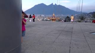Sofía y Rebeca en Carrusel de la Bandera