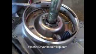 7-Year-Old Helps Dad Replace Whirlpool Clutch 285785