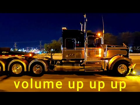 JJ Transport 2005 Kenworth W900L C15 Cat 18 Speed 2 Aux Hauling  Pile Driver 13 Axles 240,000 Lbs