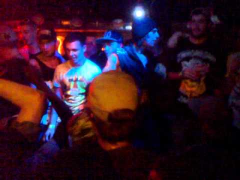 Carll Boy X Mustaffa - Jedu Jako Carll ( Live )