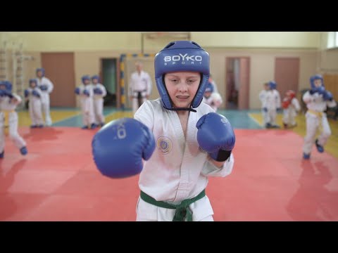 Зробити їх сильними: як АТОвці залучають школярів до спорту