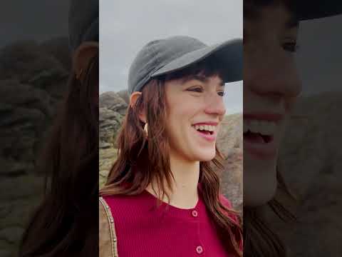 Esta mesera se merece el 20% de propina 💸 #2BrokeGirls #AmazonPrimeMx #PrimeVideo