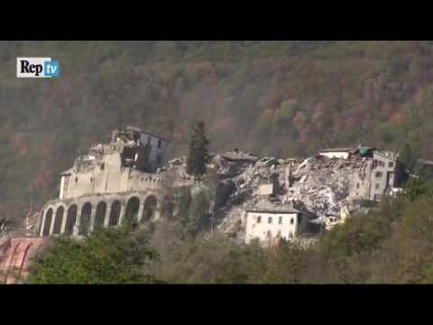 TERREMOTO SCOSSA 6.5 - ARQUATA DEL TRONTO DISTRUTTA - 30 Ottobre 2016