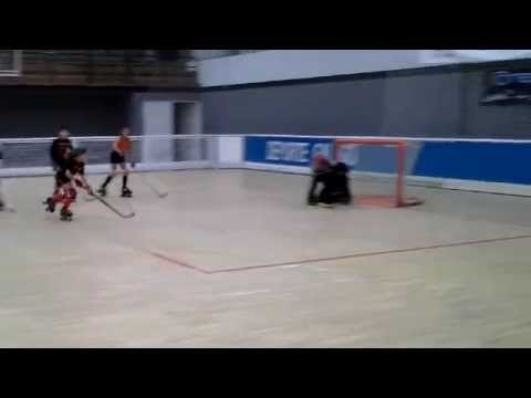 paradas de ivan. Portero Benjamin 1 año HC Cambre