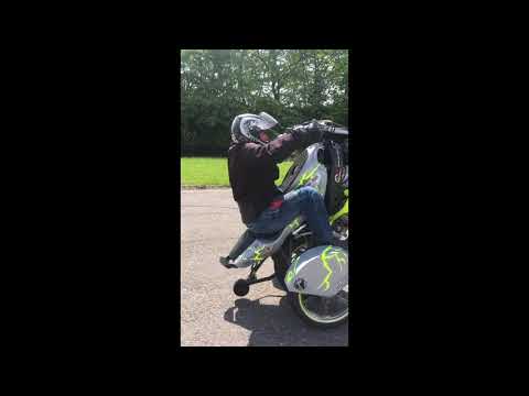 Motoškola po zadním - průřez celým dnem