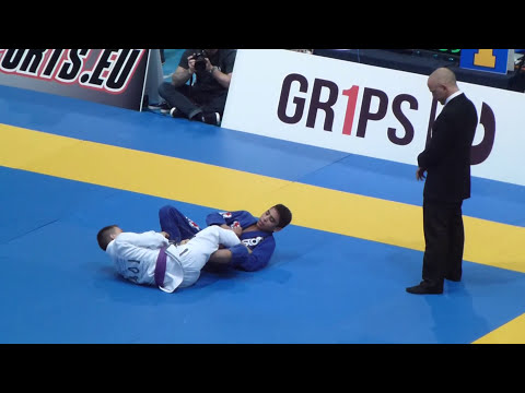 Mason Monsevais vs Kennedy Maciel - IBJJF European Open 2016 - Purple Adult - Light-Feather