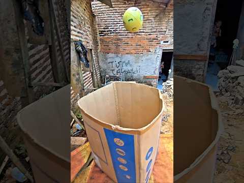 ada bola terbang  dari mana itu #trendingshorts