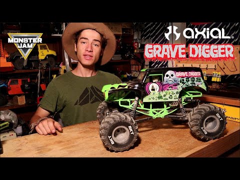 Axial SMT10 Grave Digger RC Monster Truck