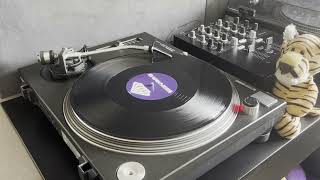 Mathieu Cica feat. Mary Austin – Love (Vocal Club Mix) [vinyl rip] [2004]