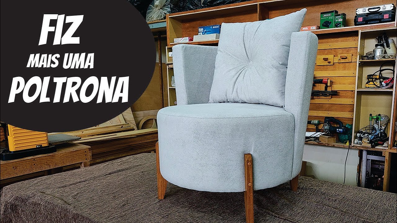 POLTRONA REDONDA  com almofadinha e PÉ em MADEIRA.