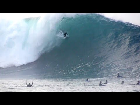 Surfers Catch Unbelievable Waves at The Wedge
