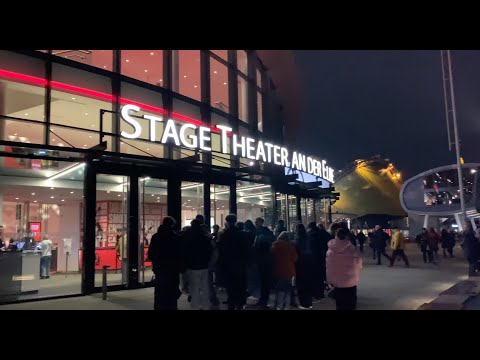 Egon Müller 77 Jahre alt. Sein Geburtstag feierte er in Hamburg auf dem Michael Jackson Musical.