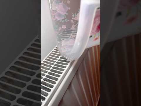 Wie reinigt ihr eure Heizung am liebsten?❄️🫧 #shorts #heizung #putzen #haushalt #sauber #staub