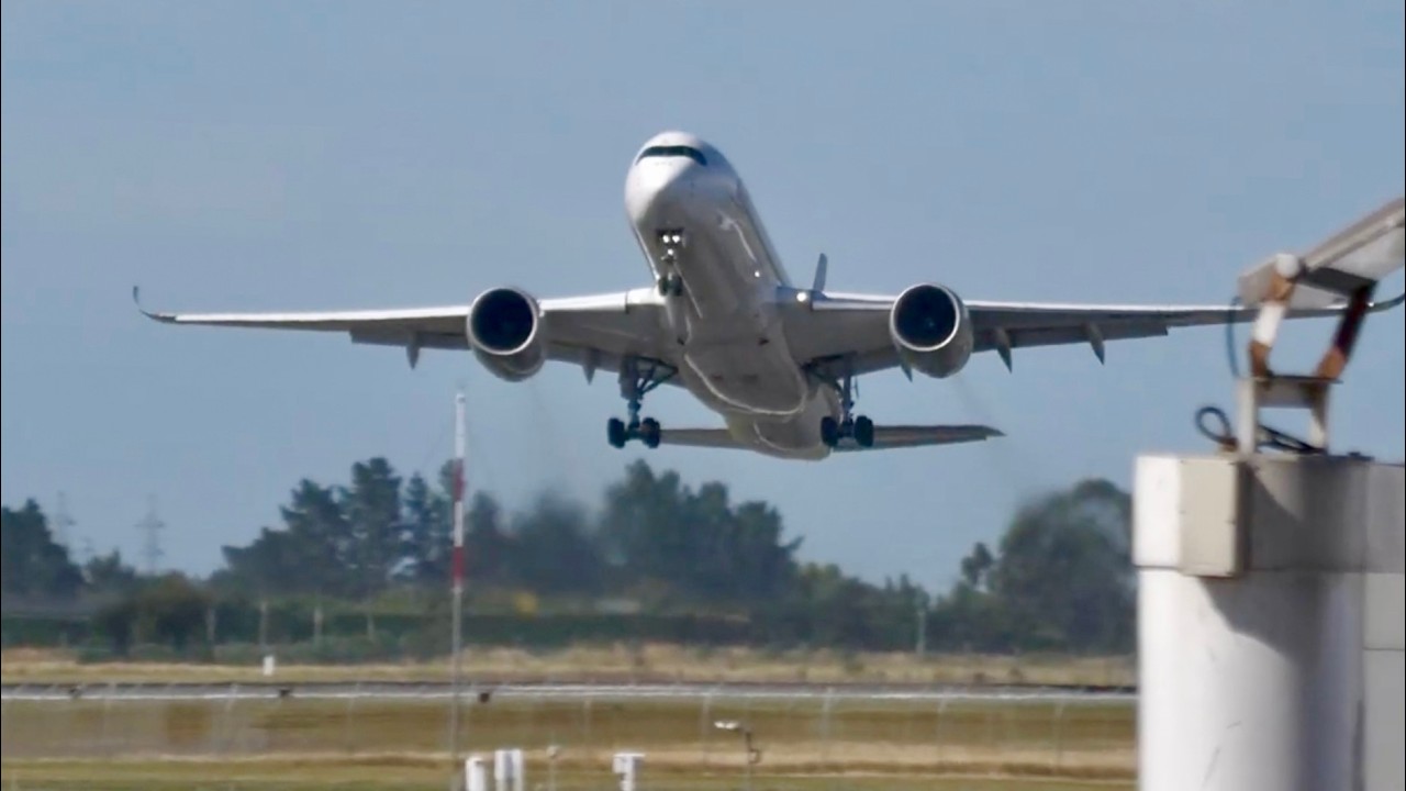 Windshear Landing Goes Wrong