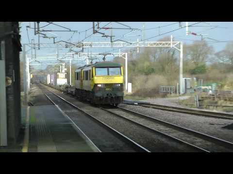90043+046,sb Coatbridge Daventry Russell containers throu P2,Acton Bridge 16,1,18