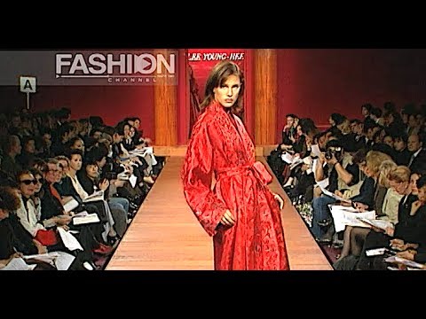 LEE YOUNG HEE Fall Winter 1995 1996 4 of 5 Paris - Fashion Channel