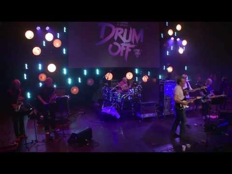 Steve Ferrone feat. Questlove "Pick Up The Pieces" at Guitar Center's Drum-Off Finals