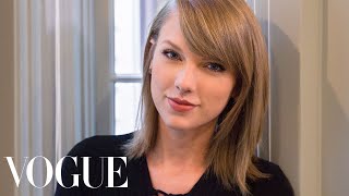 Video thumbnail of "73 Questions With Taylor Swift | Vogue"
