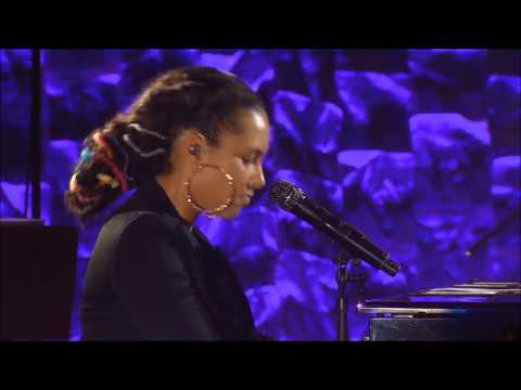 Alicia Keys - I Want You Back / Izzo - Jay Z Tribute