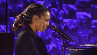 Alicia Keys - I Want You Back / Izzo - Jay Z Tribute