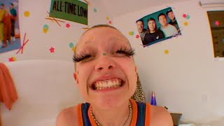 Download lagu favorite band - chloe moriondo mp3