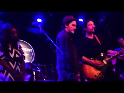 jakob dylan, brian fallon, and ruby amanfu covers ruby tuesday - stones fest nyc 2013 [live]